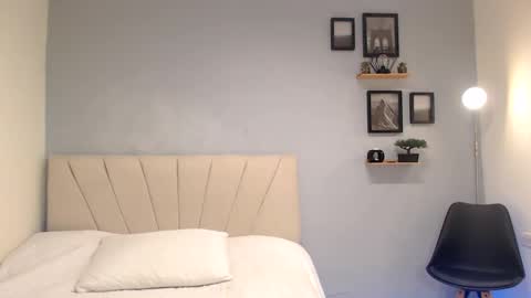 Adonis online show from 09-17-25, 03:41