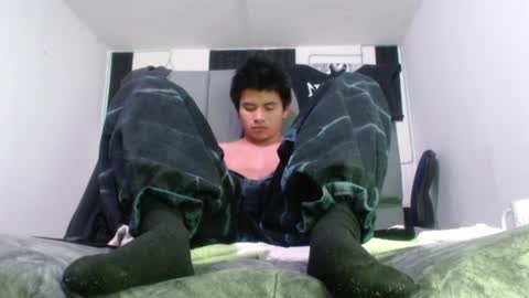 Snapshot of adonis_latin_19 chatting on 06-11-26, 03:37 adonis_latin_19 online show from 06-11-26, 03:37