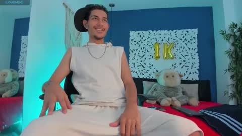 Snapshot of adonis_wb chatting on 11-12-25, 08:52 adonis_wb online show from 11-12-25, 08:52