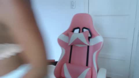 Snapshot of adorablekat29 chatting on 02-12-25, 06:19 Kattt online show from 02-12-25, 06:19