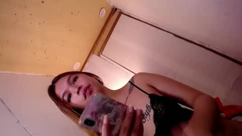 Snapshot of adorabletsforyouxx chatting on 12-22-24, 02:27 adorabletsforyouxx online show from 12-22-24, 02:27