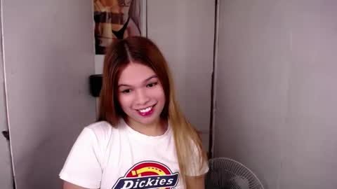 Snapshot of adorabletsforyouxx chatting on 02-21-25, 02:39 adorabletsforyouxx online show from 02-21-25, 02:39