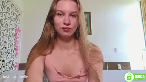 Lia  online show from 06-18-26, 05:41