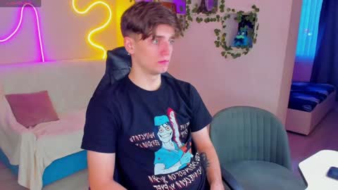 adrean_sofi online show from 01-19-25, 01:33