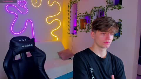 adrean_sofi online show from 01-22-25, 04:55