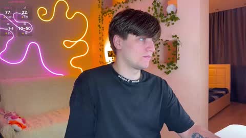 adrean_sofi online show from 09-28-25, 03:23