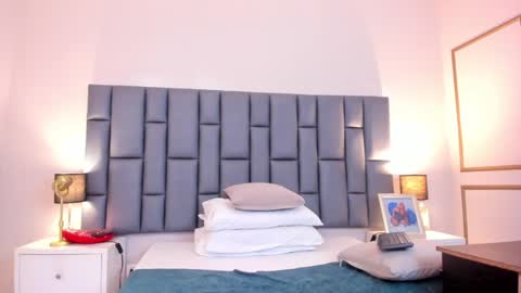 ANDREA PEREZ online show from 12-31-24, 03:31