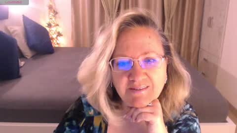 Snapshot of adrena_ chatting on 01-14-25, 05:40 Cryna online show from 01-14-25, 05:40