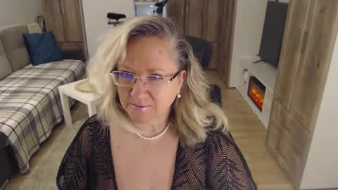 Snapshot of adrena_ chatting on 02-14-25, 02:28 Cryna online show from 02-14-25, 02:28