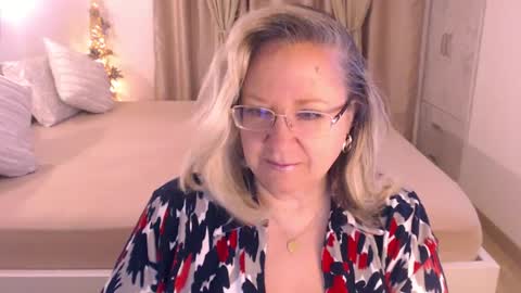 Snapshot of adrena_ chatting on 02-26-25, 04:25 Cryna online show from 02-26-25, 04:25