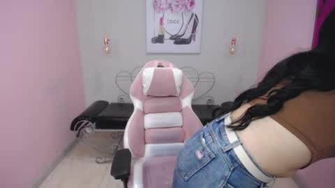 Adri  online show from 05-06-26, 12:10