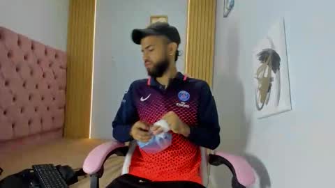adri_sexboy229 online show from 09-16-25, 12:39