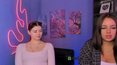 Snapshot of adri_sky chatting on 07-31-26, 03:44 adri_sky online show from 07-31-26, 03:44