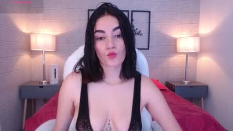 Snapshot of adri_velvet chatting on 03-18-26, 03:31 Adri online show from 03-18-26, 03:31
