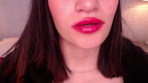 Snapshot of adri_velvet chatting on 04-11-26, 07:45 Adri online show from 04-11-26, 07:45