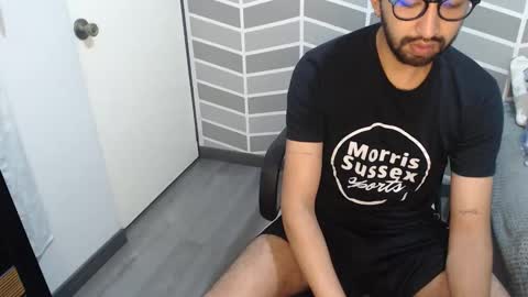 Snapshot of adrian_falcon chatting on 04-11-26, 03:27 Adrian Falcon online show from 04-11-26, 03:27