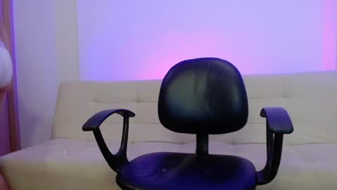 Snapshot of adrian_morelli chatting on 04-16-26, 10:12 adrian morelli online show from 04-16-26, 10:12