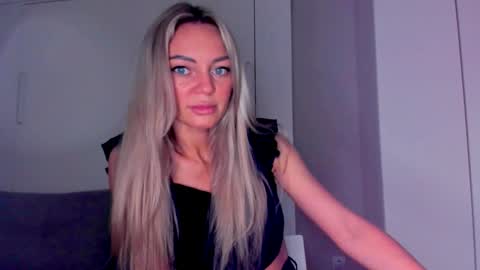Adriana online show from 01-29-25, 05:56