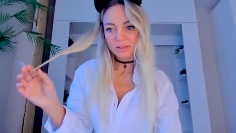 Adriana online show from 03-07-25, 12:12