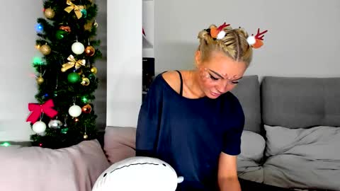 Adriana online show from 12-17-25, 02:34