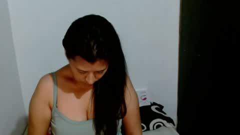 Snapshot of adriana_milf chatting on 06-19-26, 06:07 Adriana milf online show from 06-19-26, 06:07