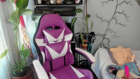 Snapshot of adrianapdes chatting on 09-23-25, 02:09 Adriana Paredes online show from 09-23-25, 02:09