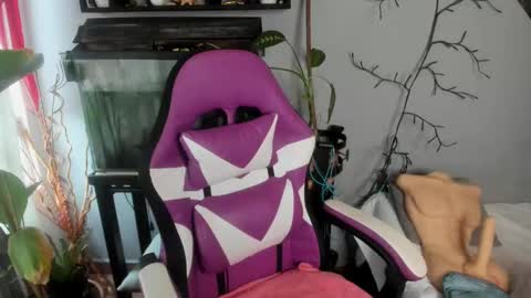 Snapshot of adrianapdes chatting on 09-27-25, 12:10 Adriana Paredes online show from 09-27-25, 12:10