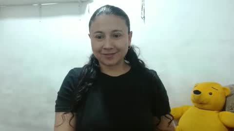 Snapshot of adrianatellez chatting on 09-23-25, 01:14 Adriana Tellez online show from 09-23-25, 01:14