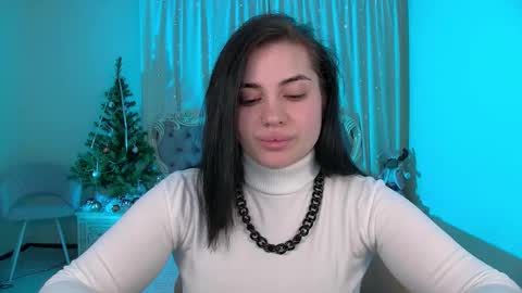 AdrianaTores online show from 12-19-25, 05:47