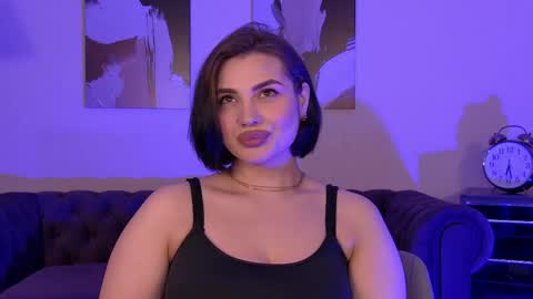AdrianaTores online show from 05-25-26, 06:25