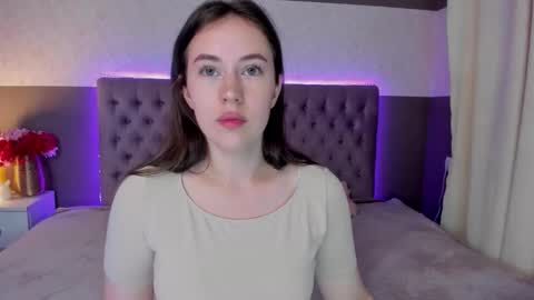 Snapshot of adrianayung chatting on 09-14-25, 06:12 AdrianaYung online show from 09-14-25, 06:12