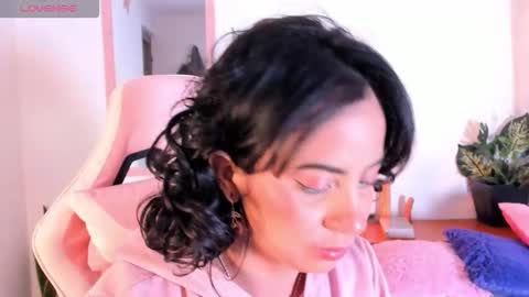 Snapshot of adriannyp chatting on 10-28-25, 12:47 adrianny online show from 10-28-25, 12:47