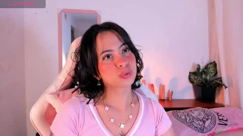 Snapshot of adriannyp chatting on 10-30-25, 02:46 adrianny online show from 10-30-25, 02:46