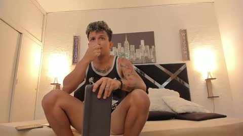 Adrian online show from 09-26-25, 03:54