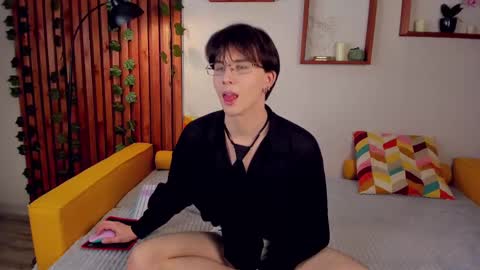 Snapshot of adrianoaubert chatting on 02-21-25, 10:17 adrianoaubert online show from 02-21-25, 10:17