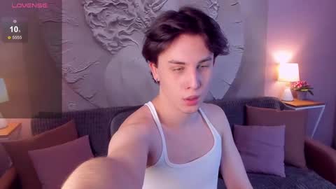 Snapshot of adrianoaubert chatting on 03-12-25, 10:16 adrianoaubert online show from 03-12-25, 10:16