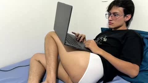 adrianrossetti online show from 04-27-26, 03:48