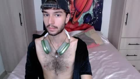 Snapshot of adrien_polo chatting on 06-04-26, 09:21 adrien_polo online show from 06-04-26, 09:21