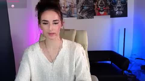 Snapshot of adrihanna chatting on 02-19-25, 06:00 Adriana online show from 02-19-25, 06:00