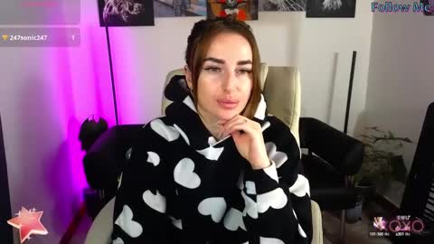 Snapshot of adrihanna chatting on 03-11-25, 04:32 Adriana online show from 03-11-25, 04:32