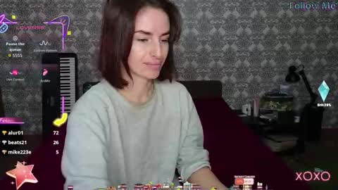 Snapshot of adrihanna chatting on 10-28-25, 07:45 Adriana online show from 10-28-25, 07:45