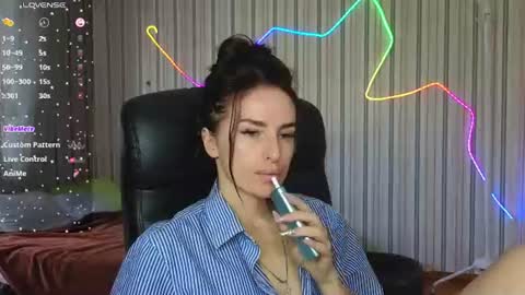 Snapshot of adrihanna chatting on 07-16-26, 09:15 Adriana online show from 07-16-26, 09:15