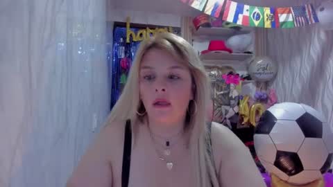 Snapshot of adriiana_fox_ chatting on 06-16-26, 11:07 adriiana_fox_ online show from 06-16-26, 11:07