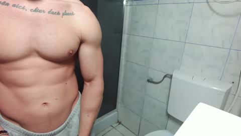 Snapshot of advp69 chatting on 01-16-25, 11:48 Mrrfitt online show from 01-16-25, 11:48