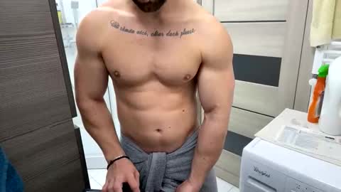 Snapshot of advp69 chatting on 11-07-25, 01:11 Mrrfitt online show from 11-07-25, 01:11