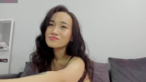 Aenie online show from 12-22-24, 04:28