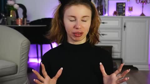 Aelia online show from 11-02-25, 03:53