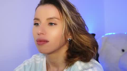 Snapshot of aelia_anara chatting on 03-08-26, 07:17 Aelia online show from 03-08-26, 07:17