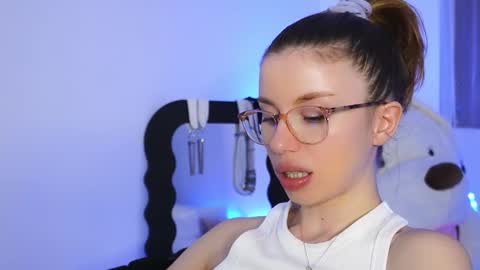 Snapshot of aelia_anara chatting on 03-09-26, 07:07 Aelia online show from 03-09-26, 07:07