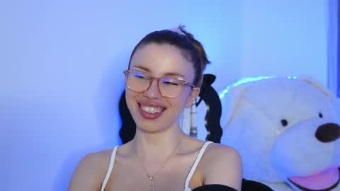 Snapshot of aelia_anara chatting on 03-10-26, 06:24 Aelia online show from 03-10-26, 06:24